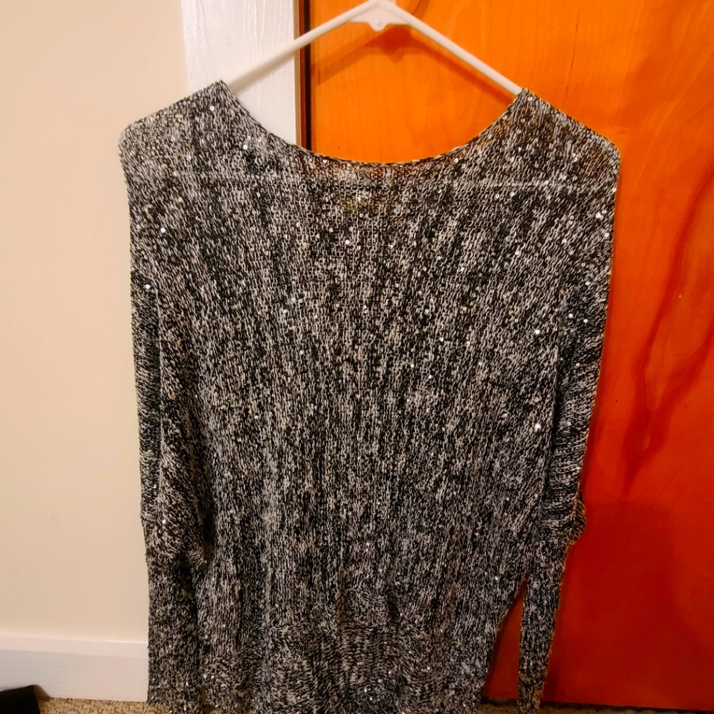 Sweater pull over